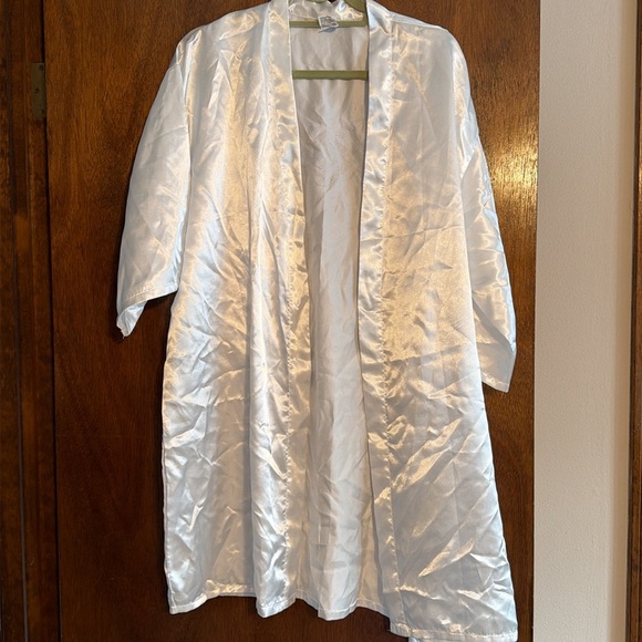 Bride Silky Robe. - Picture 3 of 3